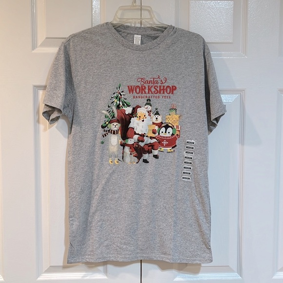 NWT-Unisex-Santa’s Workshop-Graphic T Shirt-Sz M - Picture 2 of 5